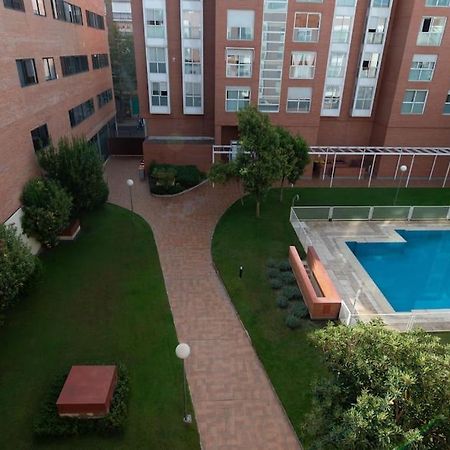 Vivienda Con Zona De Trabajo, Piscina Y Parking Apartment Madrid Luaran gambar