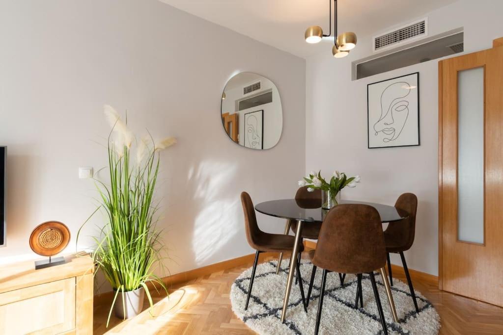 Vivienda Con Zona De Trabajo, Piscina Y Parking Apartment Madrid Luaran gambar