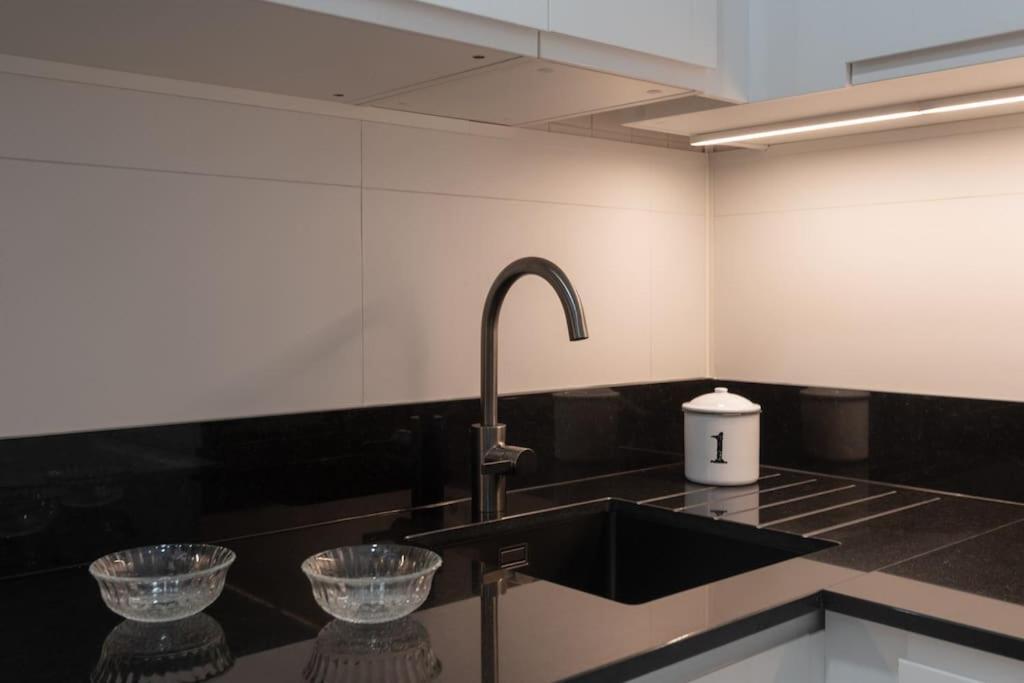 Vivienda Con Zona De Trabajo, Piscina Y Parking Apartment Madrid Luaran gambar