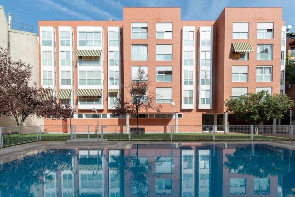 Vivienda Con Zona De Trabajo, Piscina Y Parking Apartment Madrid Luaran gambar