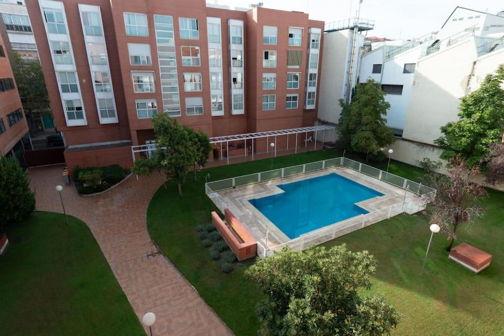 Vivienda Con Zona De Trabajo, Piscina Y Parking Apartment Madrid Luaran gambar