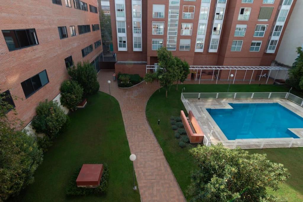 Vivienda Con Zona De Trabajo, Piscina Y Parking Apartment Madrid Luaran gambar