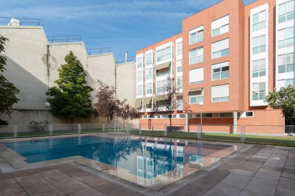 Vivienda Con Zona De Trabajo, Piscina Y Parking Apartment Madrid Luaran gambar
